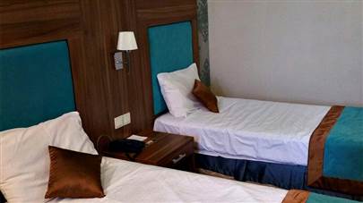 اتاق دو تخته تویین هتل پارسیان شیراز اتاق دو تخته تویین هتل پارسیان شیراز